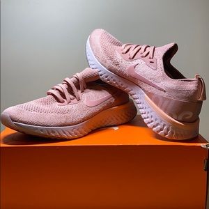 Women’s Epic React Flyknit Size 9